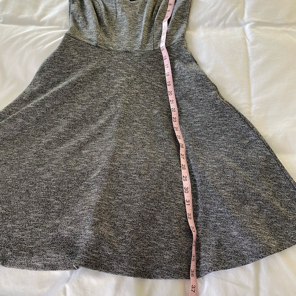 White House Black Market gray heather, fit and flare dress in size 00 NWT! - Picture 4 of 8